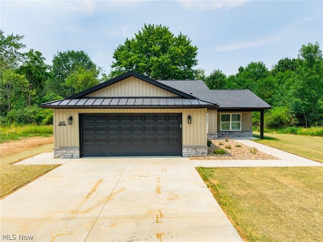 1895 Candell Avenue SW, Massillon, OH 44646