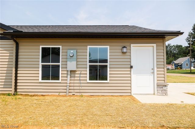 1895 Candell Avenue SW, Massillon, OH 44646