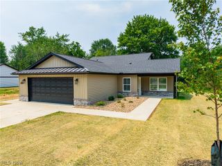 1895 Candell Avenue SW, Massillon, OH 44646