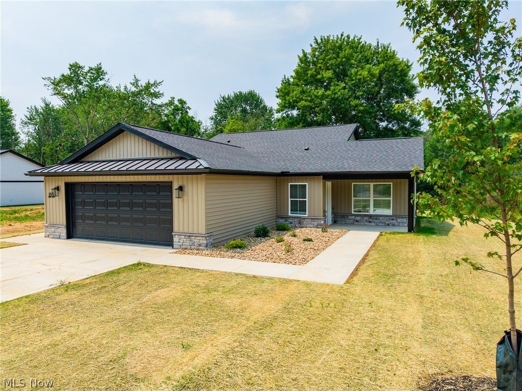 1895 Candell Avenue SW, Massillon, OH 44646