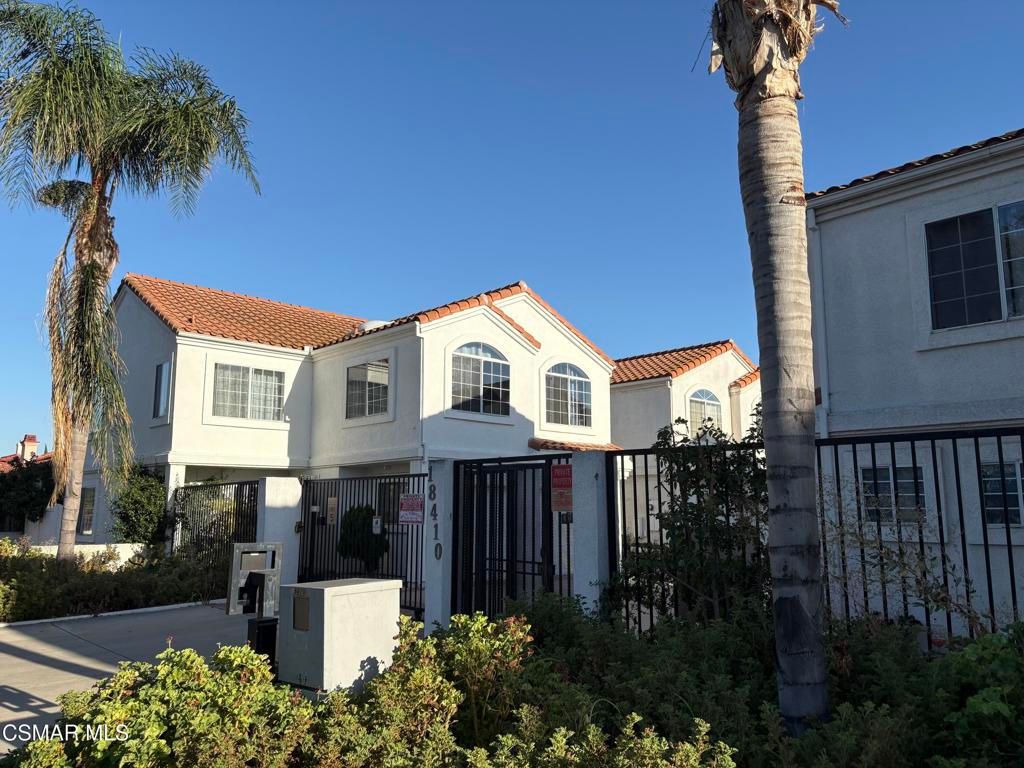 18410 Keswick Street 5, Reseda, CA 91335
