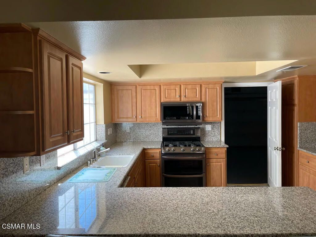 18410 Keswick Street 5, Reseda, CA 91335 — photo 3