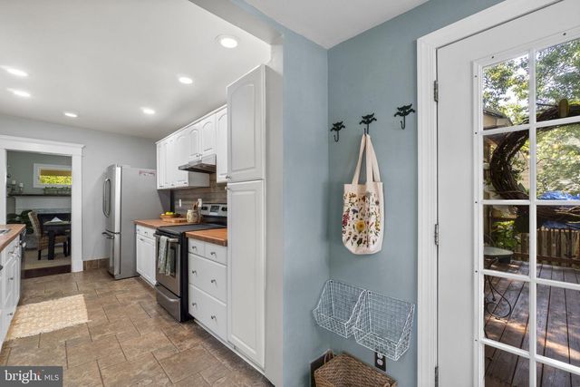 432 S ROLLING RD, Catonsville, MD 21228