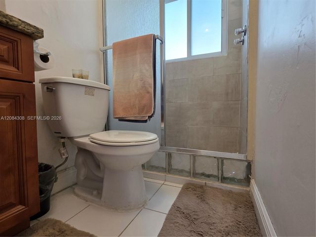 1430 N 68th Avenue B, Hollywood, FL 33024