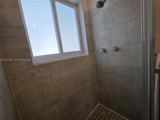 1430 N 68th Avenue B, Hollywood, FL 33024