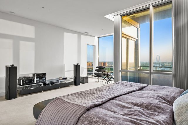 2200 Victory Avenue 1505, Dallas, TX 75219