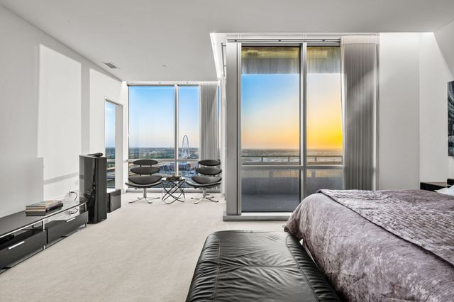 2200 Victory Avenue 1505, Dallas, TX 75219