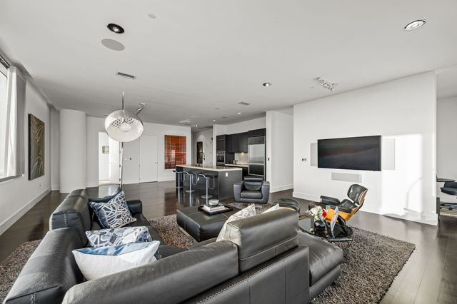2200 Victory Avenue 1505, Dallas, TX 75219