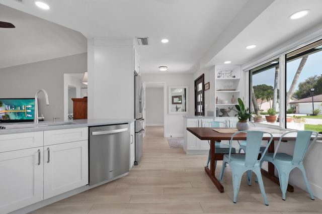 129 Stillwater Circle, Jupiter, FL 33458