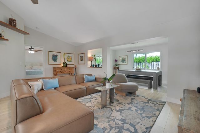 129 Stillwater Circle, Jupiter, FL 33458