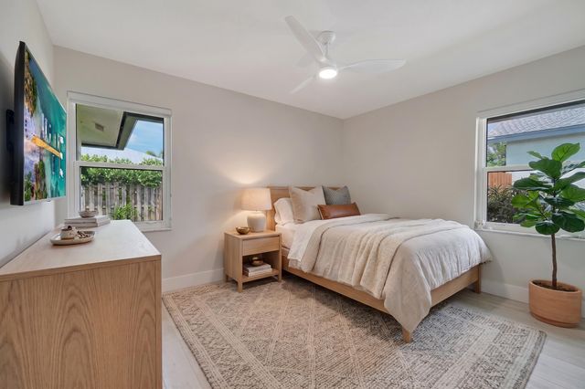 129 Stillwater Circle, Jupiter, FL 33458