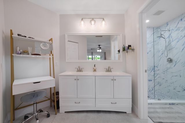 129 Stillwater Circle, Jupiter, FL 33458