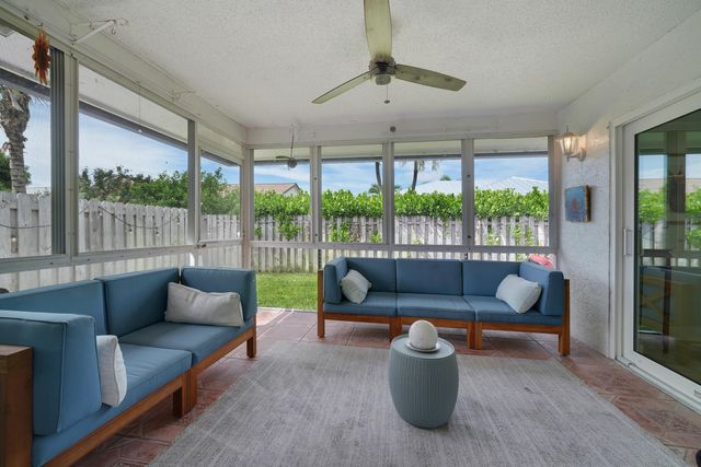 129 Stillwater Circle, Jupiter, FL 33458