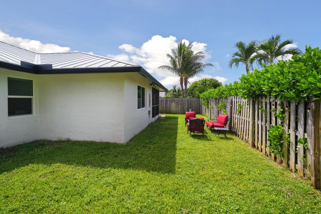 129 Stillwater Circle, Jupiter, FL 33458