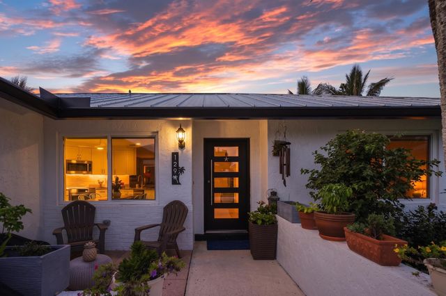 129 Stillwater Circle, Jupiter, FL 33458