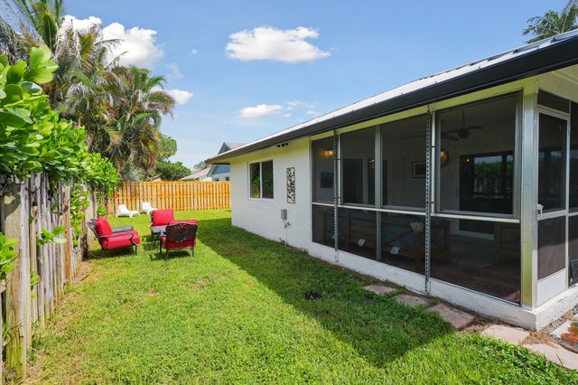 129 Stillwater Circle, Jupiter, FL 33458