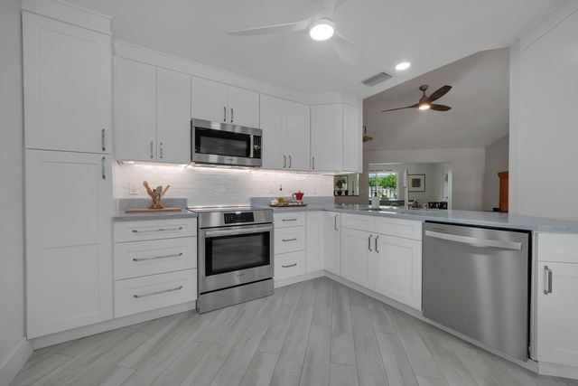 129 Stillwater Circle, Jupiter, FL 33458
