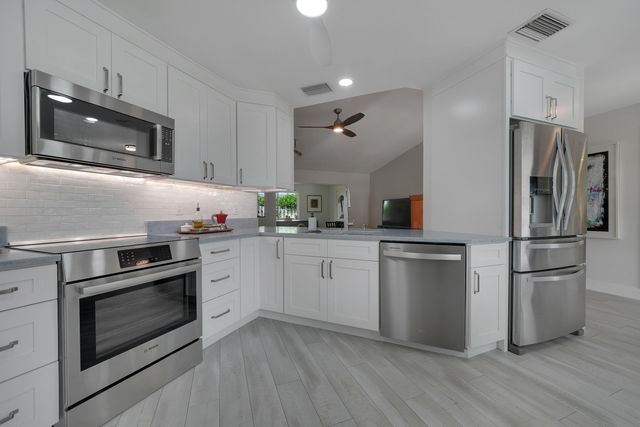129 Stillwater Circle, Jupiter, FL 33458