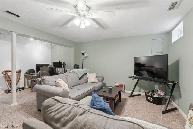 542 Topaz Lane, Brunswick, OH 44212