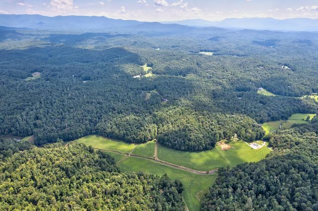 312 Charles Road, Ellijay, GA 30540