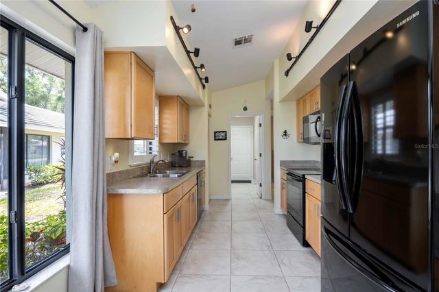 269 SOUTHAMPTON DRIVE 303, Venice, FL 34293