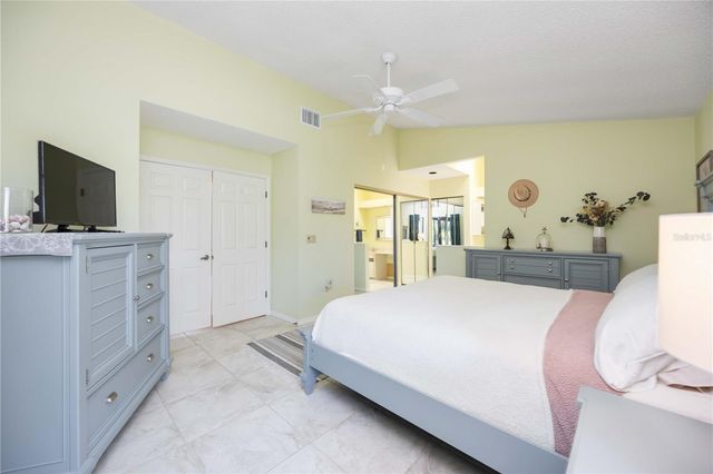 269 SOUTHAMPTON DRIVE 303, Venice, FL 34293