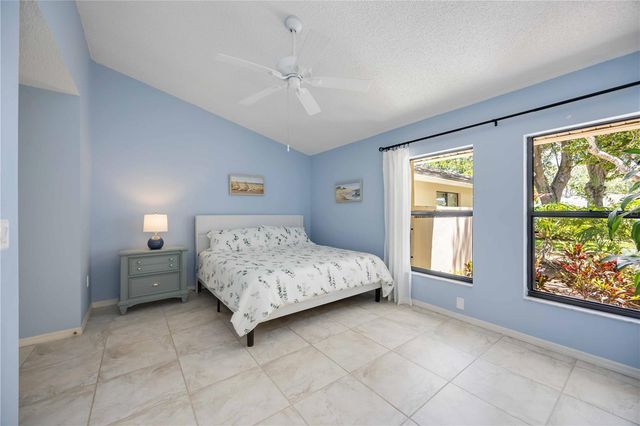 269 SOUTHAMPTON DRIVE 303, Venice, FL 34293