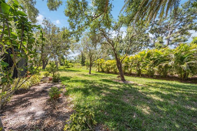 269 SOUTHAMPTON DRIVE 303, Venice, FL 34293