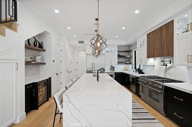 306 3rd Street, Huntington Beach, CA 92648