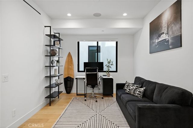 306 3rd Street, Huntington Beach, CA 92648