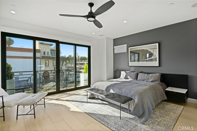 306 3rd Street, Huntington Beach, CA 92648