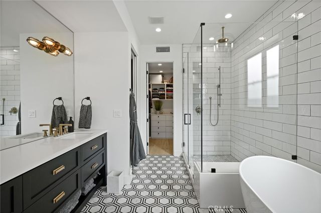 306 3rd Street, Huntington Beach, CA 92648