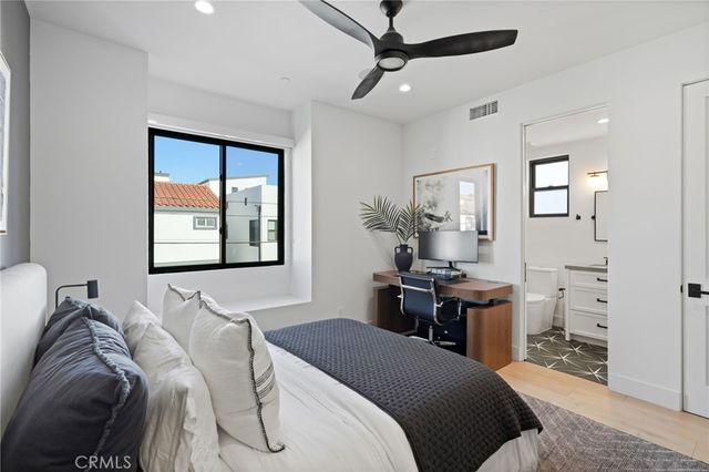 306 3rd Street, Huntington Beach, CA 92648