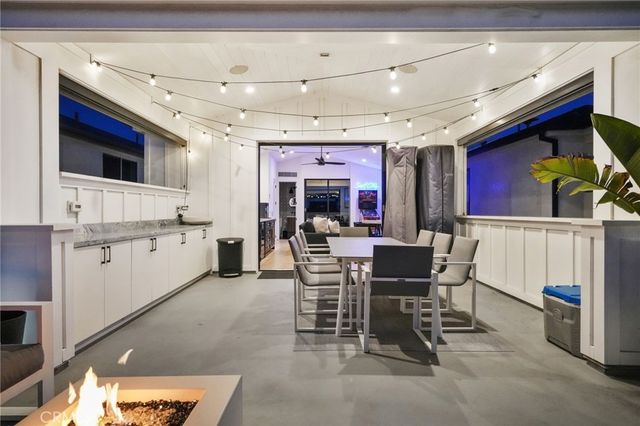 306 3rd Street, Huntington Beach, CA 92648
