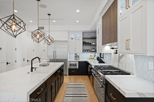 306 3rd Street, Huntington Beach, CA 92648