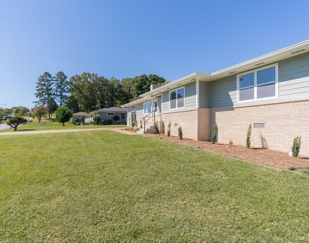 913 Woodmore Terrace, Chattanooga, TN 37411