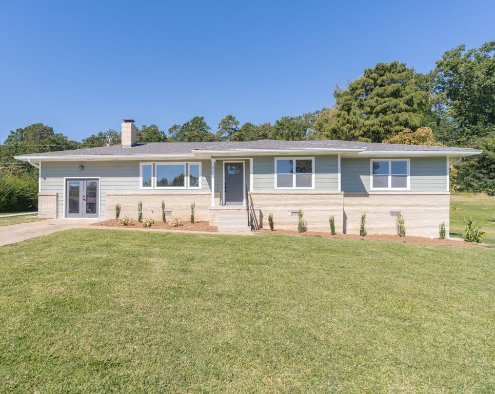 913 Woodmore Terrace, Chattanooga, TN 37411