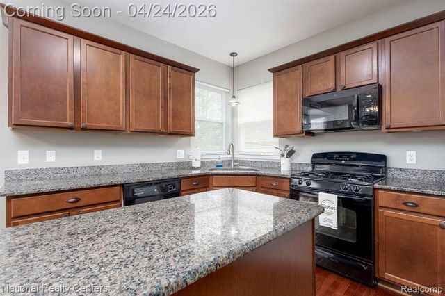 18 Wildrose Drive, White Lake, MI 48386