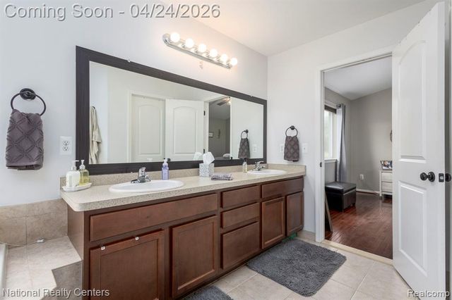 18 Wildrose Drive, White Lake, MI 48386