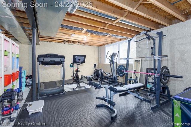 18 Wildrose Drive, White Lake, MI 48386