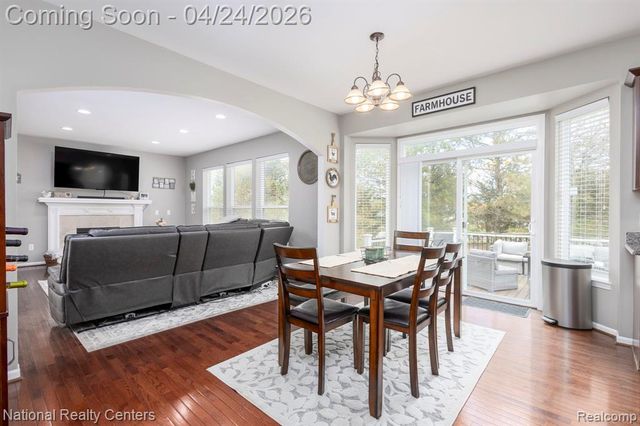 18 Wildrose Drive, White Lake, MI 48386