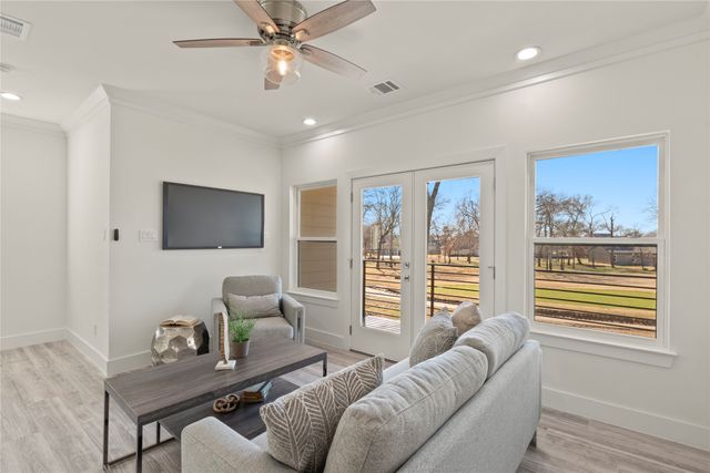 225 Saint Andrews Drive, Mabank, TX 75156