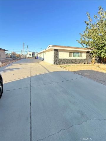 21868 Isatis Avenue, Apple Valley, CA 92307