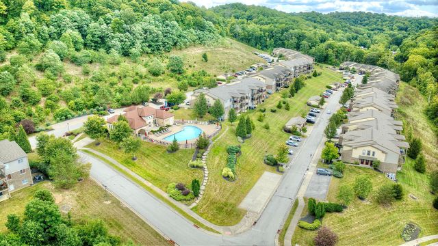 2361 Rolling Hills Drive, Covington, KY 41017