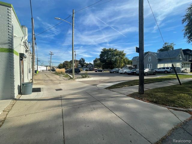 11397 W Jefferson Avenue, River Rouge, MI 48218