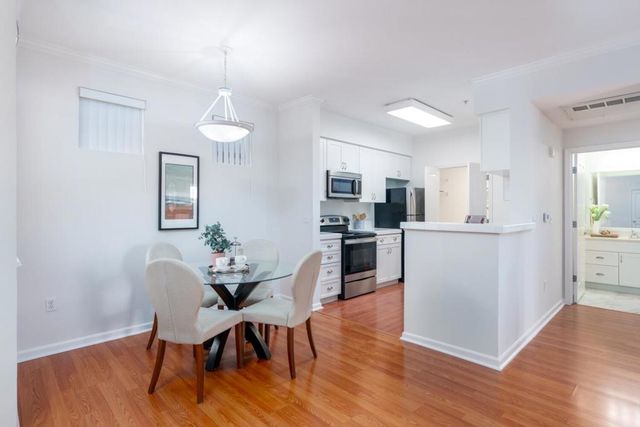 1982 W Bayshore Road 219, East Palo Alto, CA 94303