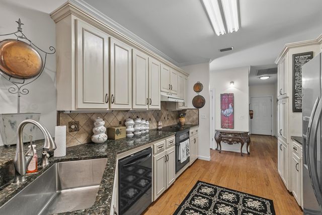 608 Jamestown Blvd, Dothan, AL 36301