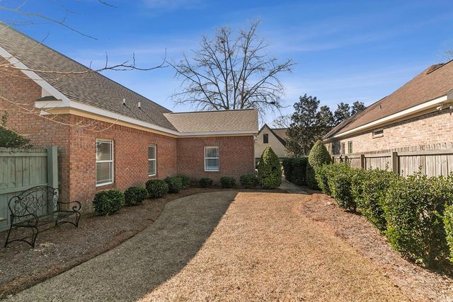 608 Jamestown Blvd, Dothan, AL 36301