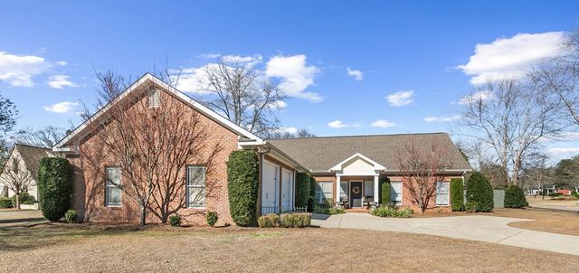 608 Jamestown Blvd, Dothan, AL 36301