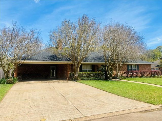 437 HIGHPOINT Drive, Alexandria, LA 71303
